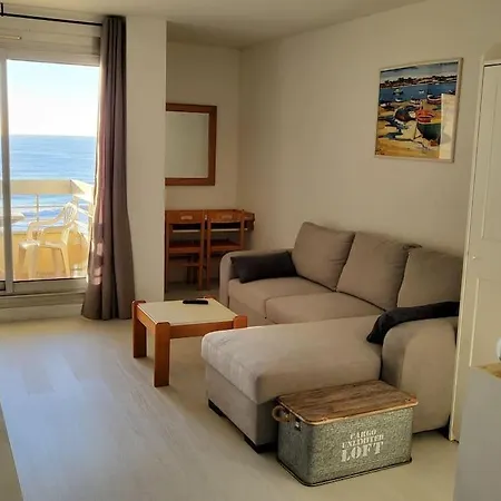 Centre Balcon Vue Mer, Piscine, Plage Апартаменты Биарриц