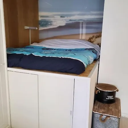 Centre Balcon Vue Mer, Piscine, Plage Апартаменты *